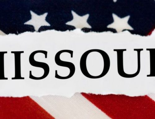 Missouri (EE. UU.) presenta guía con restricciones para adultos y menores que experimentan confusión de sexo