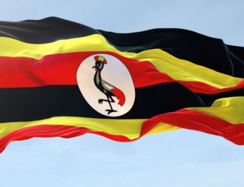 Presidente de Uganda denuncia presiones del Banco Mundial por promulgar ley de delitos LGBT